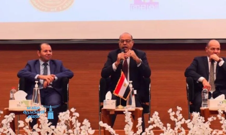 وزير العمل يطلق ندوة توعوية حول قانون العمل الجديد بمشاركة ممثلي الشركات الخاصة