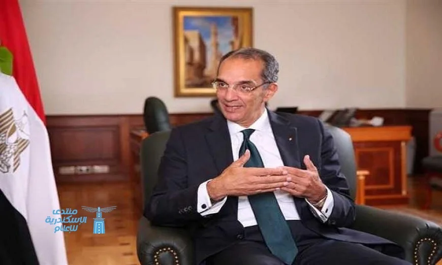 وزير الاتصالات يكشف عن قفزة هائلة في صناعة الهواتف المحمولة بمصر