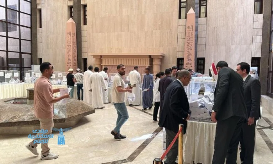 توافد جماهيري كبير من المصريين المقيمين في السعودية للتصويت في انتخابات مجلس النواب لليوم الثاني