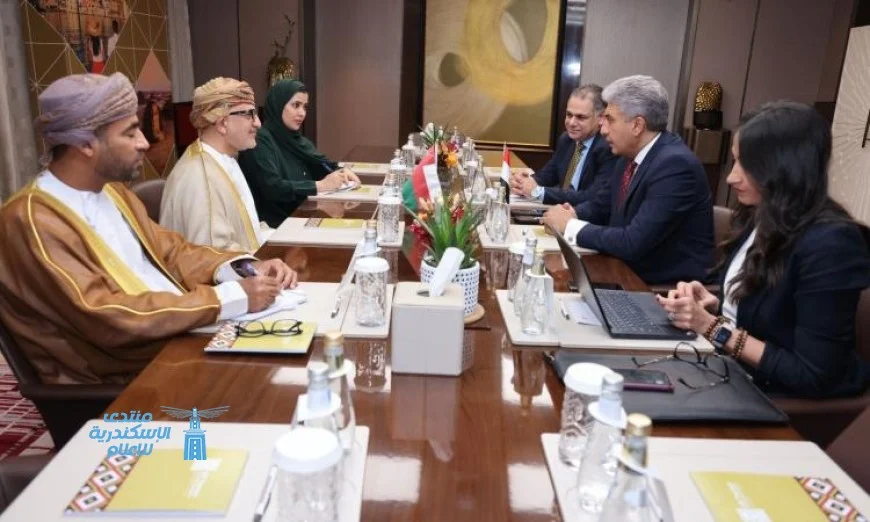 وزير السياحة يلتقي بنظيره العُماني لبحث سبل تعزيز التعاون السياحي المشترك