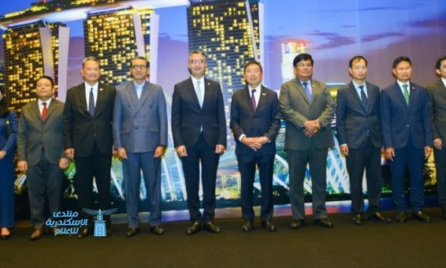 وزير التموين يحتفل بمرور 60 عامًا على استقلال سنغافورة في سفارتها