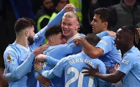 مانشستر سيتي يسحق وولفرهامبتون بهدفين من توقيع مرموش وسيمينيو