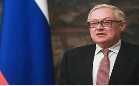 ريابكوف يؤكد أن موسكو تهدف لتعزيز التفاهمات حول أوكرانيا التي تم التوصل إليها في ألاسكا