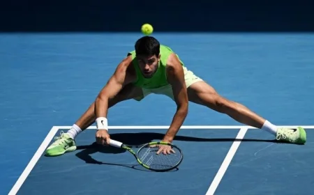 ألكاراز يتحدى دي مينور غداً في ربع نهائي بطولة أستراليا المفتوحة للتنس