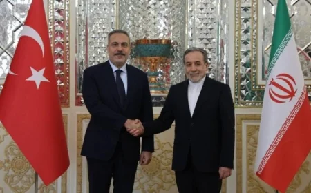 وزير خارجية تركيا يؤكد رفض التدخل العسكري ضد إيران ويشدد على دعم الحلول السلمية