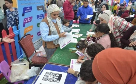 تاج من الورد يضفي لمسة جمالية على فاعليات متحف الطفل في معرض الكتاب