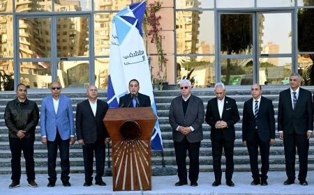 رئيس الوزراء يؤكد أولوية قطاعات الصحة والتعليم في كل مشاريع الدولة المستقبلية