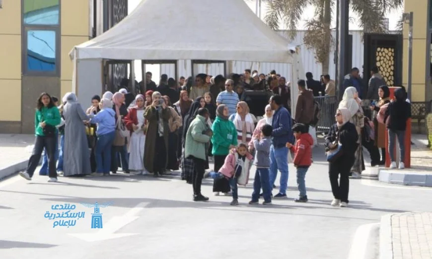 حضور جماهيري كبير في ثاني أيام معرض القاهرة الدولي للكتاب 57