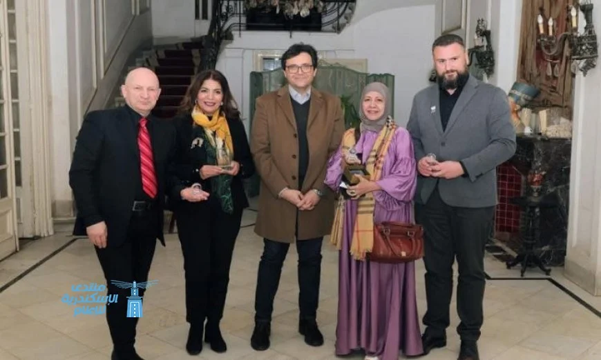 وزير الثقافة يناقش آفاق التعاون مع وفد جائزة بريكس الأدبية الدولية