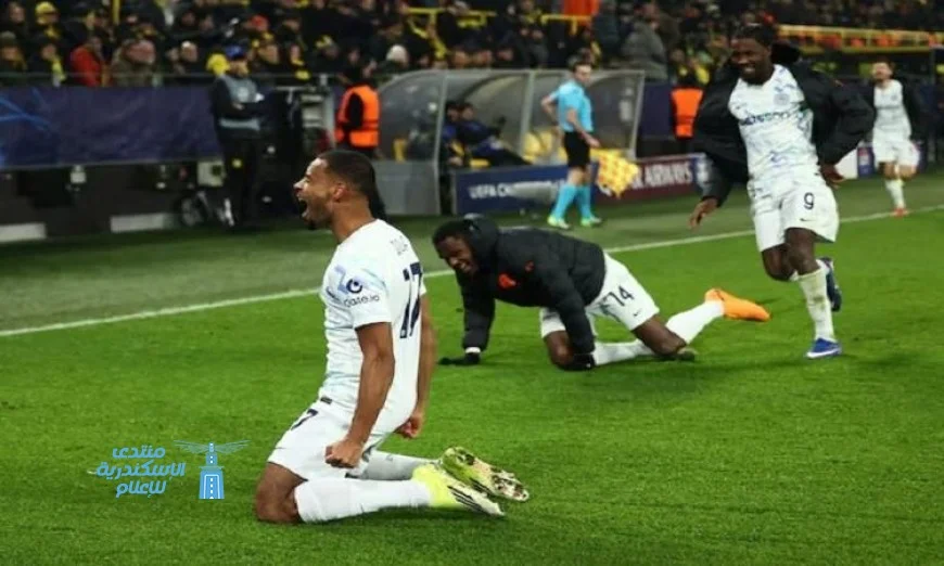 إنتر ميلان يحقق انتصارًا حاسمًا على دورتموند 2-0 ويضمن التأهل إلى ملحق دوري أبطال أوروبا