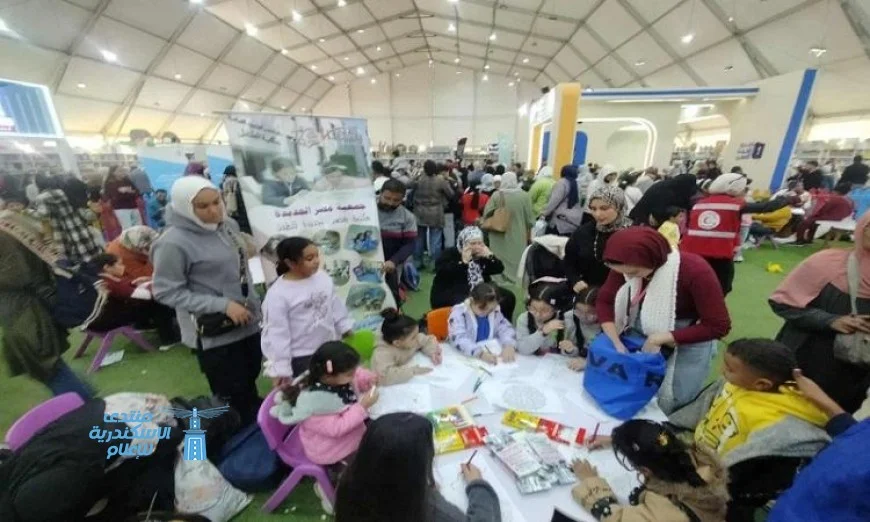 مملكة النحل تنال إعجاب زوار معرض الكتاب بجاذبيتها الفريدة