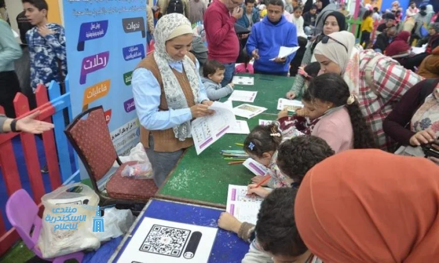 تاج من الورد يضفي لمسة جمالية على فاعليات متحف الطفل في معرض الكتاب