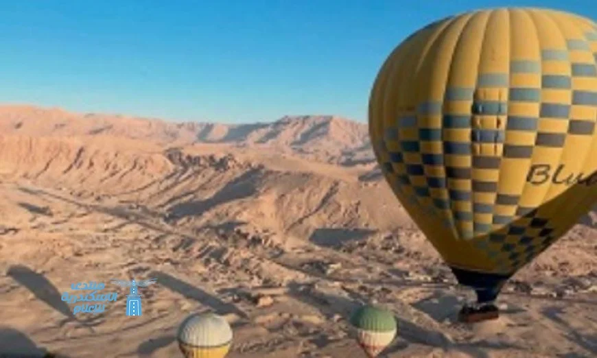 تحليق 100 رحلة بالون طائر لنقل 2010 سائحين في سماء الأقصر الساحرة