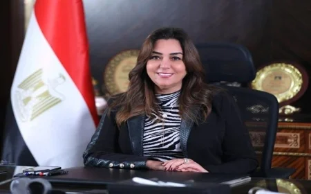 وزيرة التنمية المحلية تشرف على عمليات إخلاء وتنظيم مقبرة سيارات البساتين