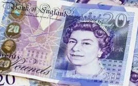 الجنيه الإسترليني يسجل ارتفاعات ملحوظة ويقترب من ذروته أمام الدولار الأمريكي منذ سنوات