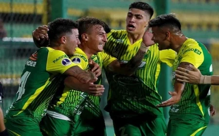 ديفينسا جوستيسيا يحقق فوزاً ساحقاً على نيويلز بثلاثية في الدوري الأرجنتيني