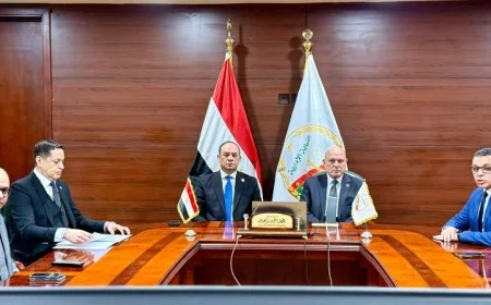 صور رئيس النيابة الإدارية يطلق نظام التحول الرقمي في نيابة الاتصالات والدفاع