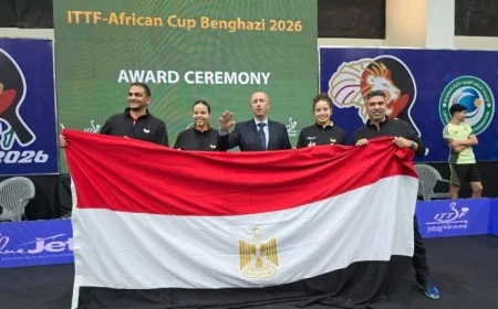 وزير الشباب والرياضة يحتفل مع أبطال تنس الطاولة بعد فوزهم بذهبيتي كأس أفريقيا