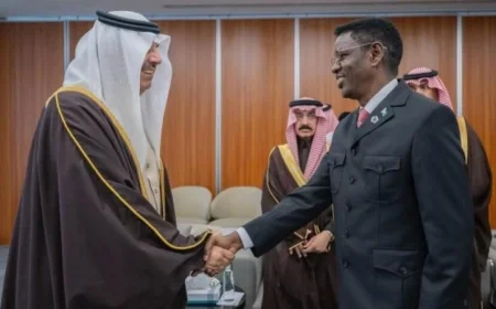 الصومال والسعودية تتعاونان لمواجهة التحديات الأمنية ومكافحة الإرهاب