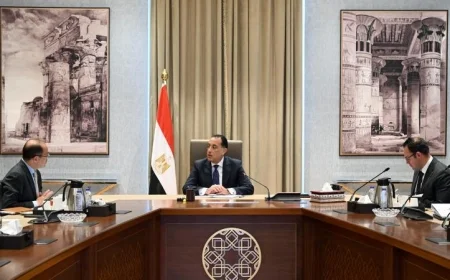 رئيس الوزراء ووزير المالية يتابعان آخر مستجدات مراجعة صندوق النقد الدولي