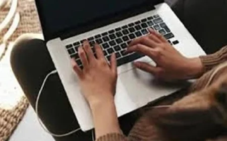 كيفية الاختيار بين السكون والإيقاف عند إغلاق غطاء اللابتوب