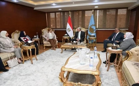 محافظ الغربية ورئيسة المجلس القومي للطفولة يناقشان آفاق التعاون لتعزيز حقوق الأطفال