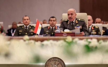 رئيس أركان حرب القوات المسلحة يعود إلى القاهرة بعد زيارة ناجحة إلى ليبيا