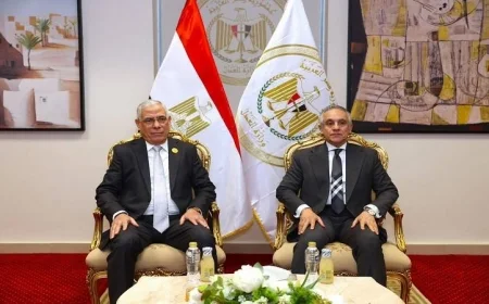 وزير العدل يرحب بالنائب العام الجديد ويهنئه بمناسبة تولي مهامه