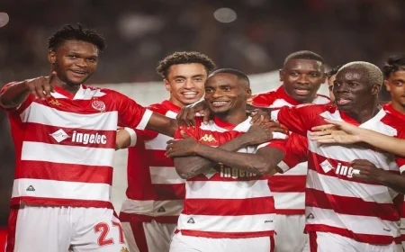 الوداد الرياضي يتألق بفوز مزدوج ويعزز صدارته أمام عزام يونايتد