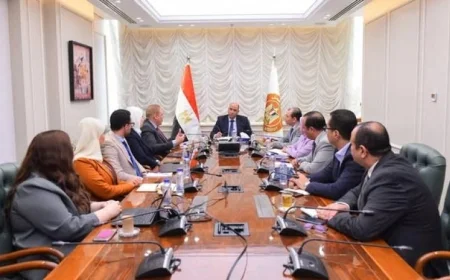 وزير العمل يستعرض استراتيجيات مبتكرة لتطوير الصناعة المصرية