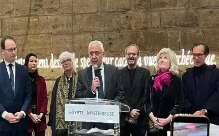 افتتاح معرض لغز مصر للصور الفوتوغرافية في باريس يبرز سحر التراث المصري