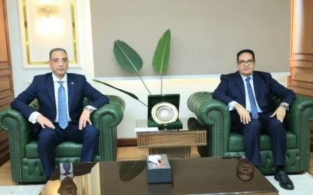 محافظ الجيزة يرحب برئيس جامعة القاهرة لتهنئته واستكشاف آفاق التعاون المشترك