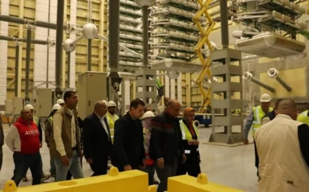 وزير الكهرباء يزور محطة الربط الكهربائي بين مصر والسعودية في مدينة بدر لتعزيز التعاون الطاقي