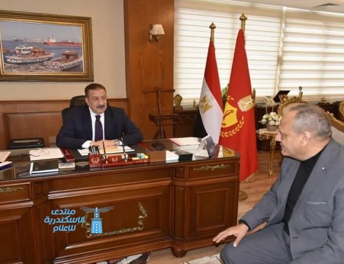 محافظ بورسعيد يرحب بزيارة وفد مديرية التربية والتعليم لتعزيز التعاون التعليمي