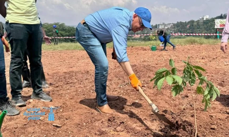 وزير الري يتألق في احتفالات يوم أوموجاندا في رواندا بالصور