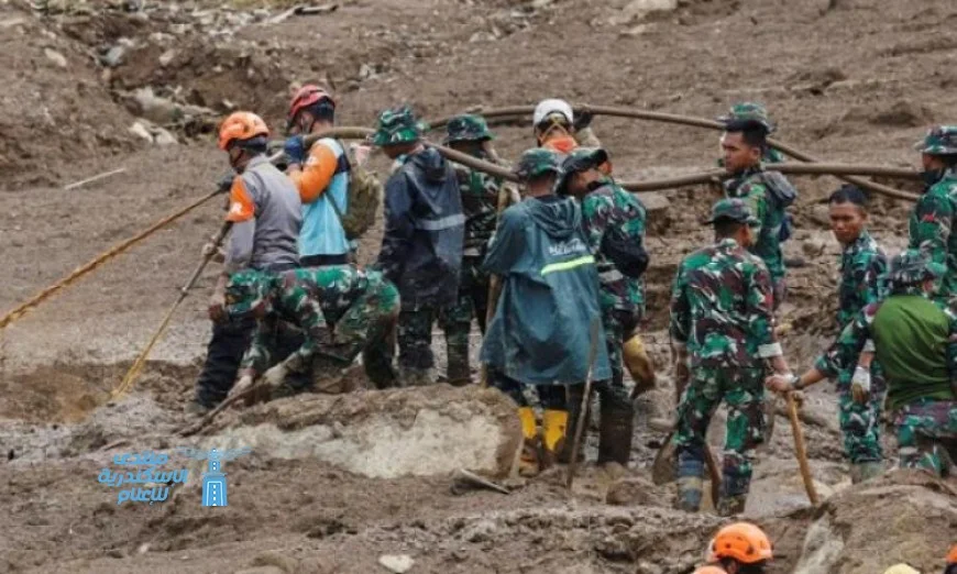 إندونيسيا تشهد ارتفاع حصيلة ضحايا الانهيار الأرضي إلى 64 قتيلا