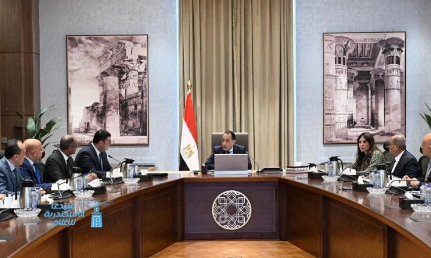 رئيس الوزراء يواصل متابعة خطوات تطوير مرفق مياه الشرب والصرف الصحي
