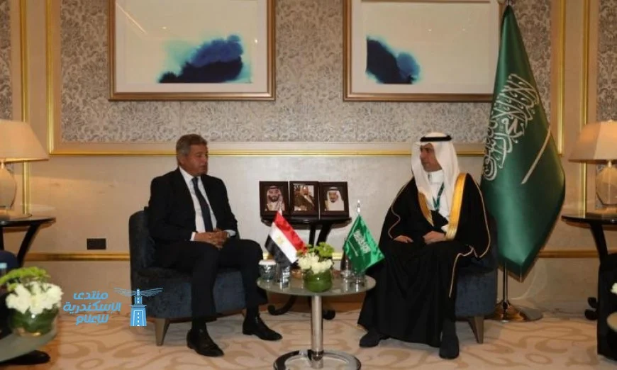 رئيس الهيئة العليا للإعلام يعقد لقاءات هامة خلال المنتدى السعودي للإعلام