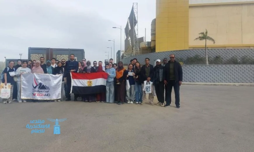 صور مثيرة ترصد رحلة ثقافية لطلاب الجامعات الوافدين ودراسة العربية في معرض الكتاب