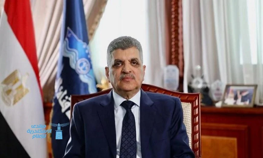 رئيس هيئة قناة السويس يقوم بجولة تفقدية لمواقع العمل في بورسعيد لتعزيز الكفاءة التشغيلية