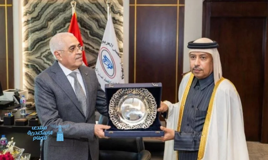 رئيس مجلس أمناء مكافحة غسل الأموال يناقش تعزيز التعاون الثنائي مع النائب العام القطري