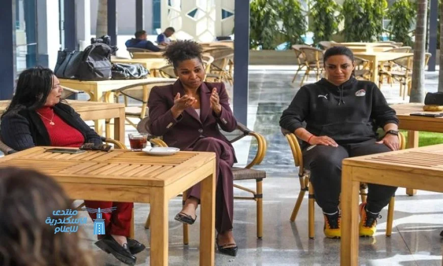 رئيسة لجنة تطوير كرة القدم النسائية في الفيفا تشارك في زيارة خاصة لمقر اتحاد الكرة