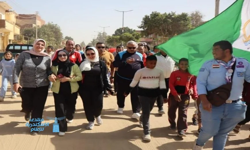 وزير الشباب والرياضة يفتتح ماراثون المشي في الواحات البحرية ويشجع على الرياضة والصحة العامة