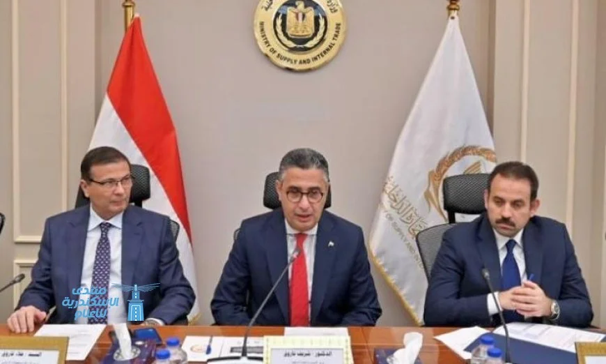 اتفاق ثلاثي لاستيراد دواجن مجمدة وعرضها في الأسواق قبل رمضان