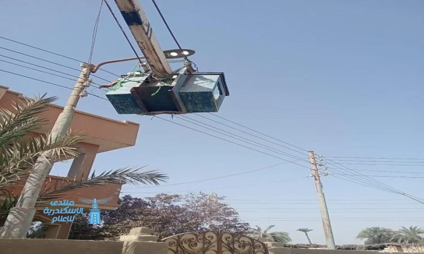 حملات تنظيف وصيانة إنارة شاملة في مركز سنورس خلال الصباح والمساء