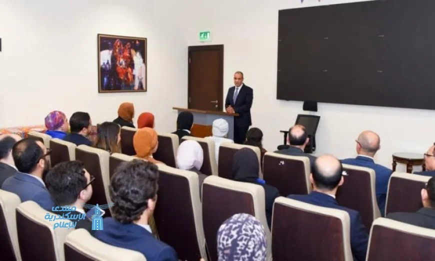 وزير الخارجية يستعرض تطورات العمل في قطاع التعاون الدولي