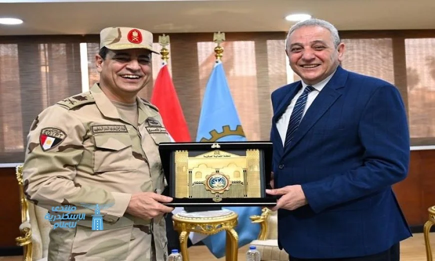 محافظ الغربية يلتقي قائد المنطقة الشمالية لتعزيز التعاون المشترك بينهما