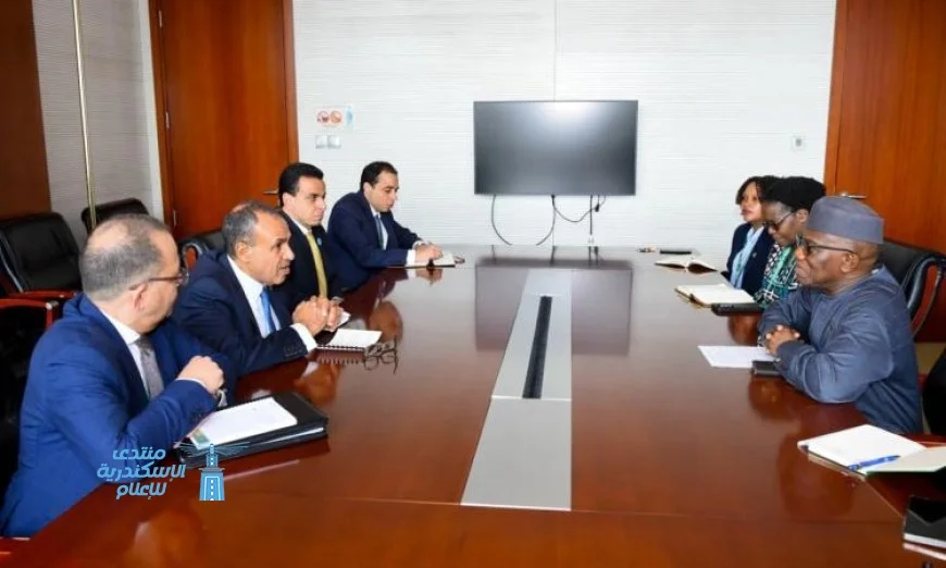 وزير الخارجية يعقد اجتماعاً هاماً مع مفوض الشئون السياسية والسلم والأمن في الاتحاد الأفريقي