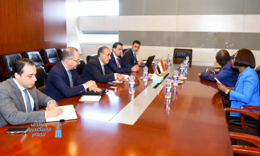 وزير الخارجية يجتمع بوزيرة خارجية جمهورية أفريقيا الوسطى لتعزيز العلاقات الثنائية