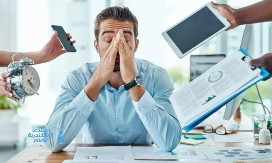 تأثير الذكاء الاصطناعي على ظاهرة الاحتراق الوظيفي وأسبابها الرئيسية